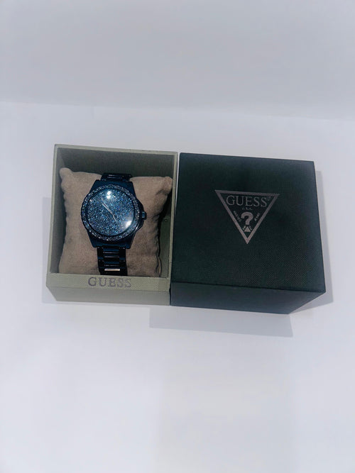 Reloj Guess con Piedras de Colores y Color Azul Llamativo